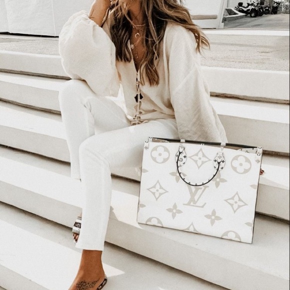 SOLD*MK Jeans - Picture 9 of 10